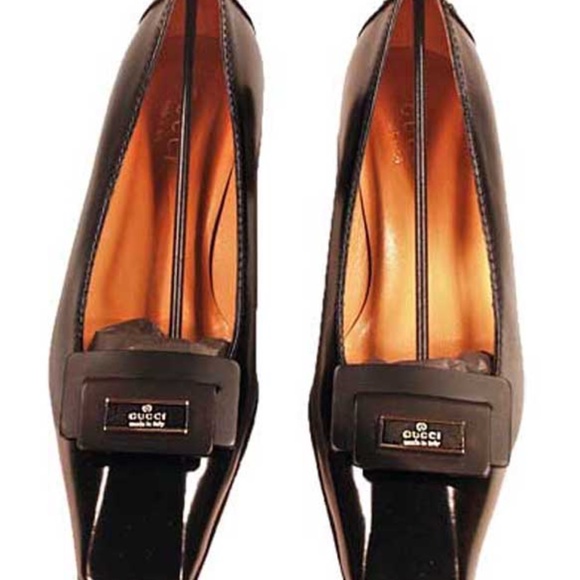 PUMPS, GUCCI, CALF LEATHER, SILVER-TONE ENGRAVED SIGNATURE PLATES ON TOES, BLACK - Picture 1 of 10